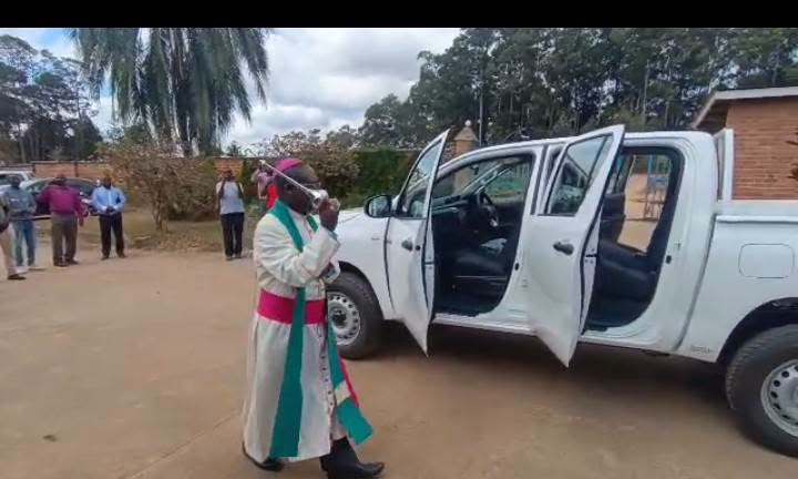BISHOP NYIRENDA RECEIVES A DONATION OF A VEHICLE FROM GERMANY 